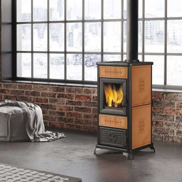 ek-63-by-edilkamin-stufa-a-legna-kw-7,2-classe-a+-inserti-in-ceramica-decor-colore-cuoio-installazione-ambiente