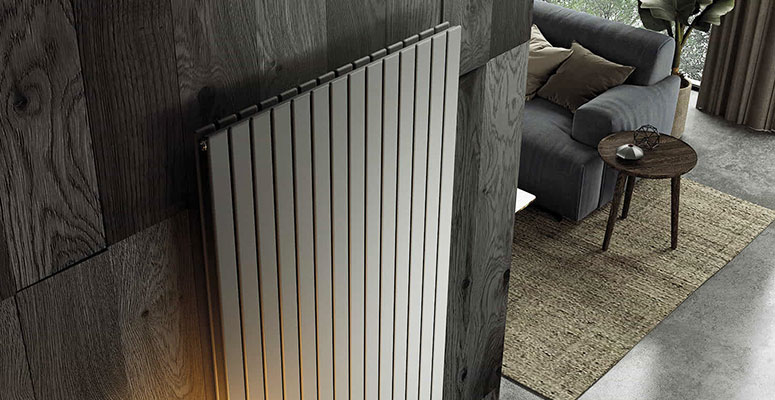 irsap-radiatore-termoarredo-acciaio-doppio-rango-piano-2-verticale-bianco-standard-01-installazione-ambiente-dettaglio