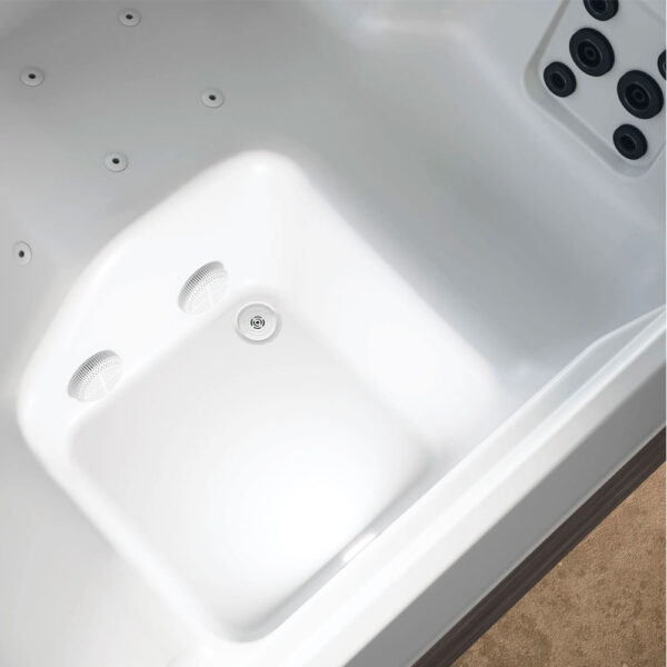 novellini-minipiscina-idromassaggio-3-posti-vita-l-standard-16-jets-bocchette-vista-dall'alto-dettaglio