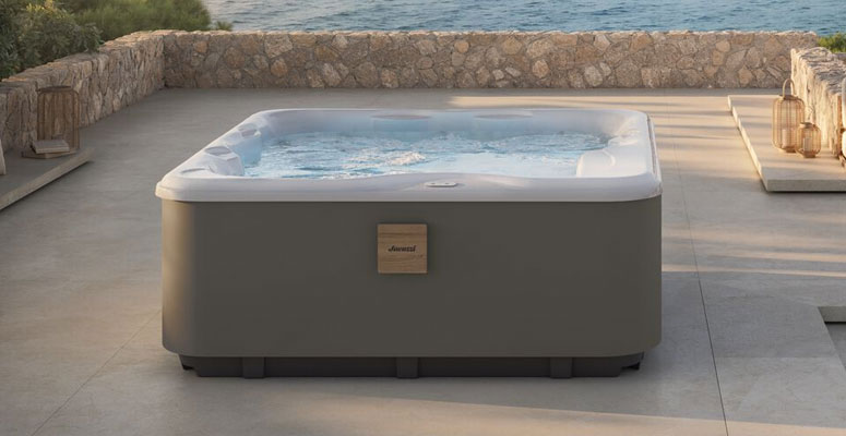 jacuzzi-minipiscina-5-6-posti-lodge+-l-versione-hydro-+-blower-38-getti-con-copertura-termica-e-pannelli-colore-quartz-grey-dettaglio