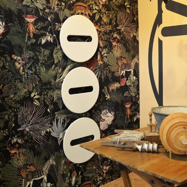 cordivari-design-termoarredo-radiatore-extraslim-sfere-trittico-diametro-ø-496-mm-standard-installazione-ambiente-area-living