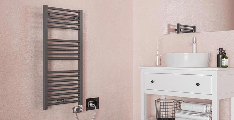 lazzarini-termoarredo-scaldasalviette-elettrico-cortina-evo-con-termostato-digitale-colore-antracite-installazione-area-bagno