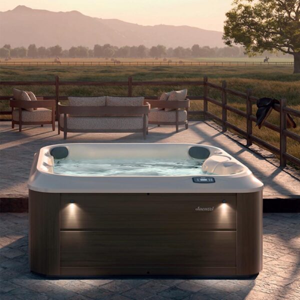 jacuzzi-minipiscina-spa-j-215-2-3-posti-21-getti-con-seduta-lounge,-led-multicolore-e-copertura-termica,-nuovo-design-colore-pecan-installazione-ambiente