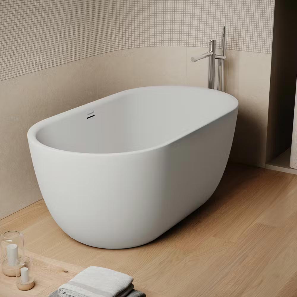 jacuzzi-vasca-freestanding-centro-stanza-chic-150x80-con-colonna-di-scarico-e-telaio-colore-bianco-opaco-vista-laterale-ambiente-bagno jacuzzi-vasca-freestanding-centro-stanza-chic-150x80-con-colonna-di-scarico-e-telaio-colore-bianco-opaco-vista-laterale-ambiente-bagno