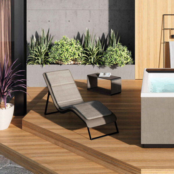 novellini-seduta-chaise-longue-per-esterno-chlodo01-struttura-oxid-wood-materassino-warm-brown-installazione-outdoor-giardino