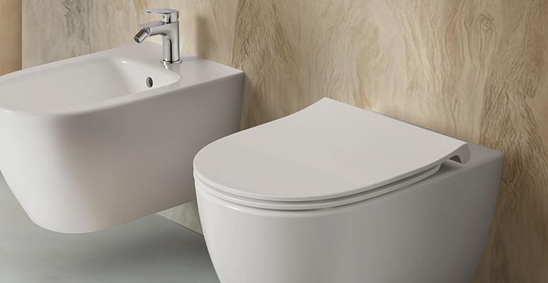 ideal-standard-coppia-sanitari-sospesi-i.life-o-con-wc-vaso-hydrotwist,-sedile-soft-close-e-bidet-colore-bianco-lucido-dettaglio-vista-laterale